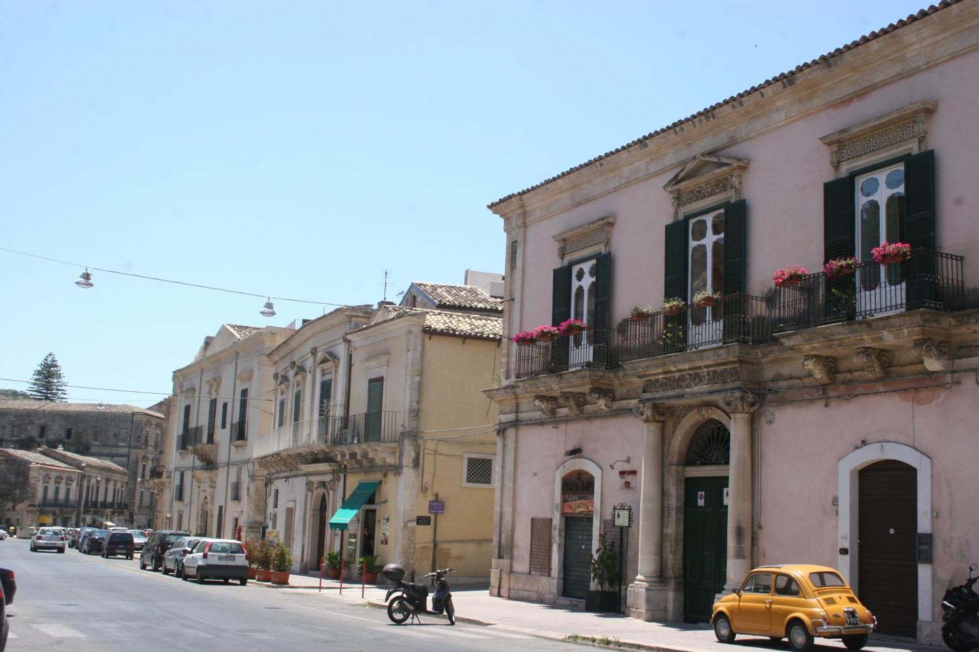 Palazzo Il Cavaliere B&B De Charme Modica Luaran gambar