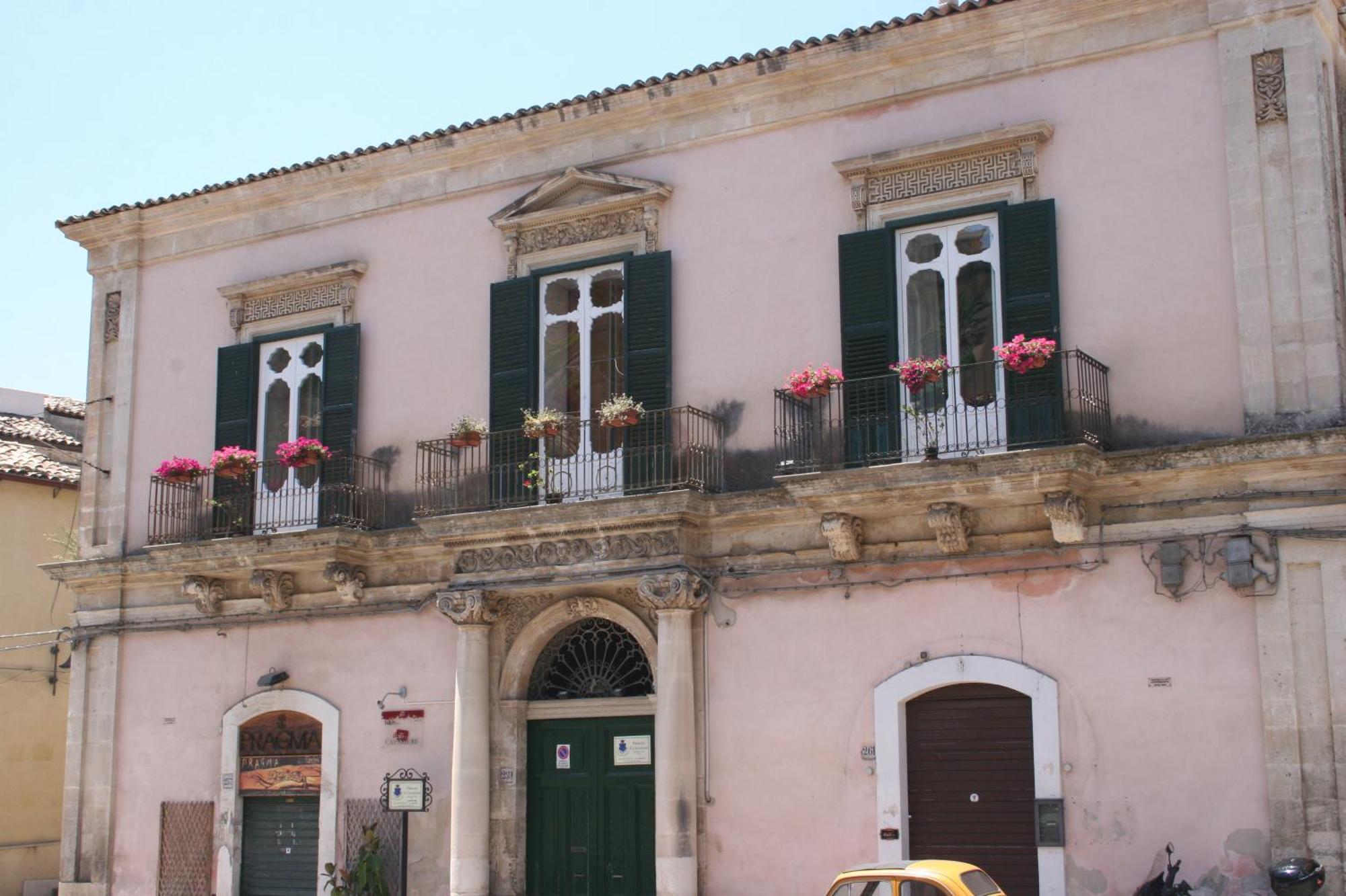 Palazzo Il Cavaliere B&B De Charme Modica Luaran gambar