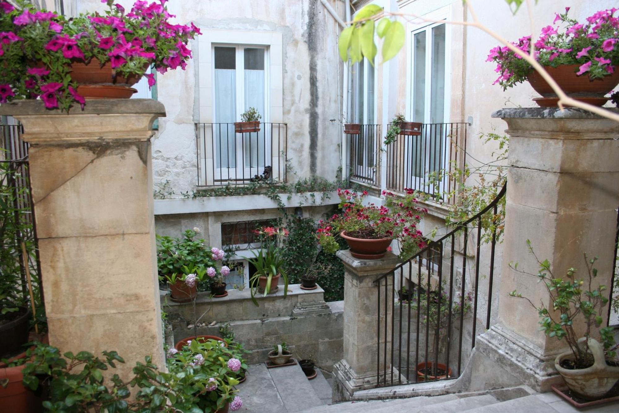 Palazzo Il Cavaliere B&B De Charme Modica Luaran gambar