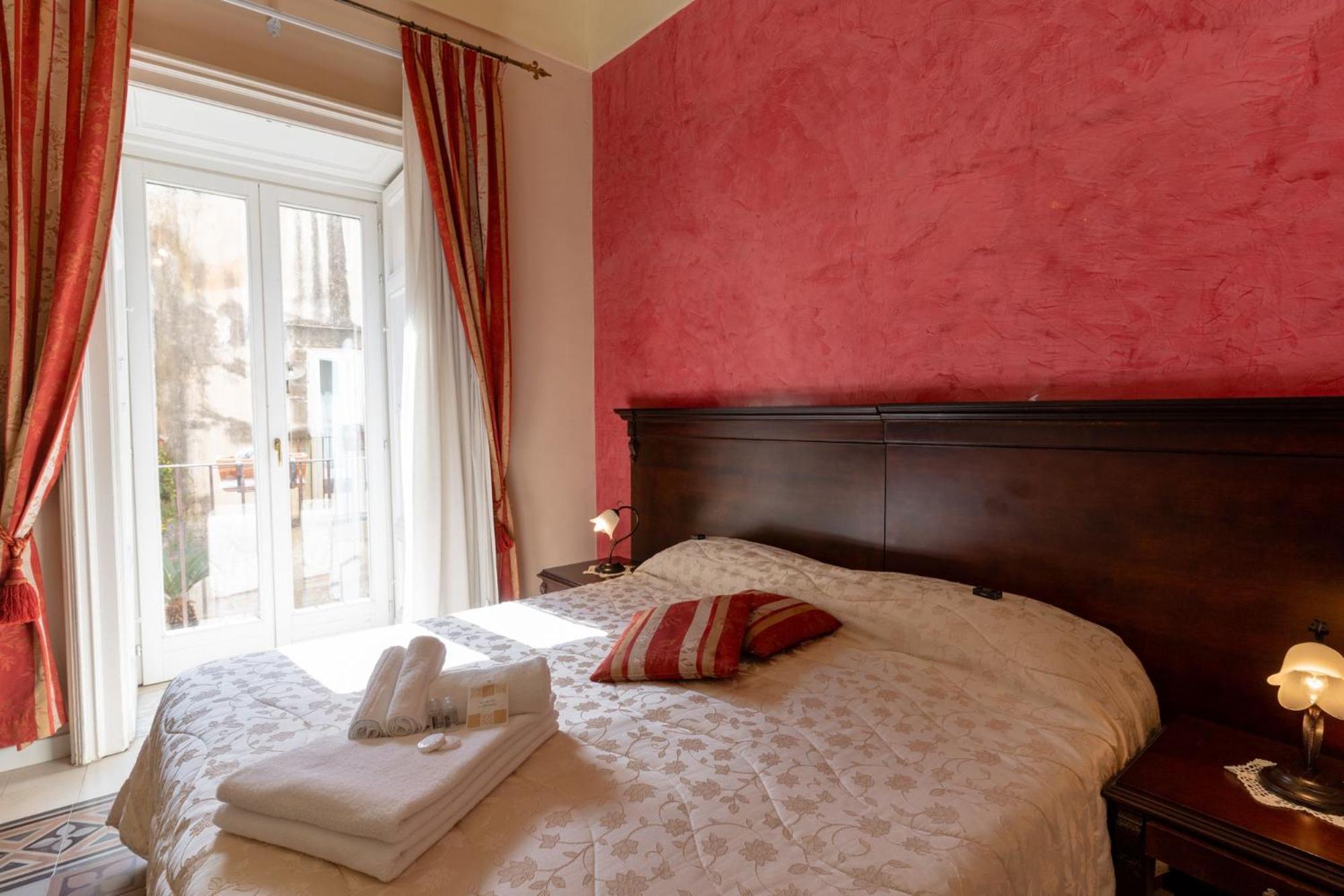 Palazzo Il Cavaliere B&B De Charme Modica Bilik gambar