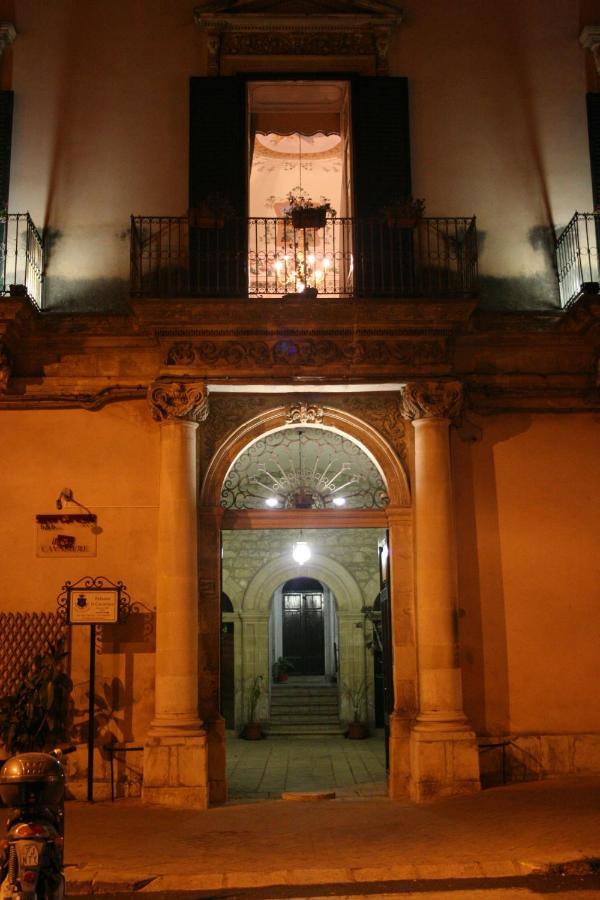 Palazzo Il Cavaliere B&B De Charme Modica Luaran gambar
